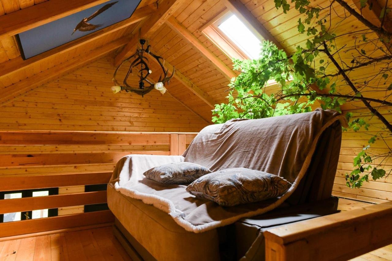 Cuibul Vulturilor - Casuta In Copac Villa Moisei Luaran gambar