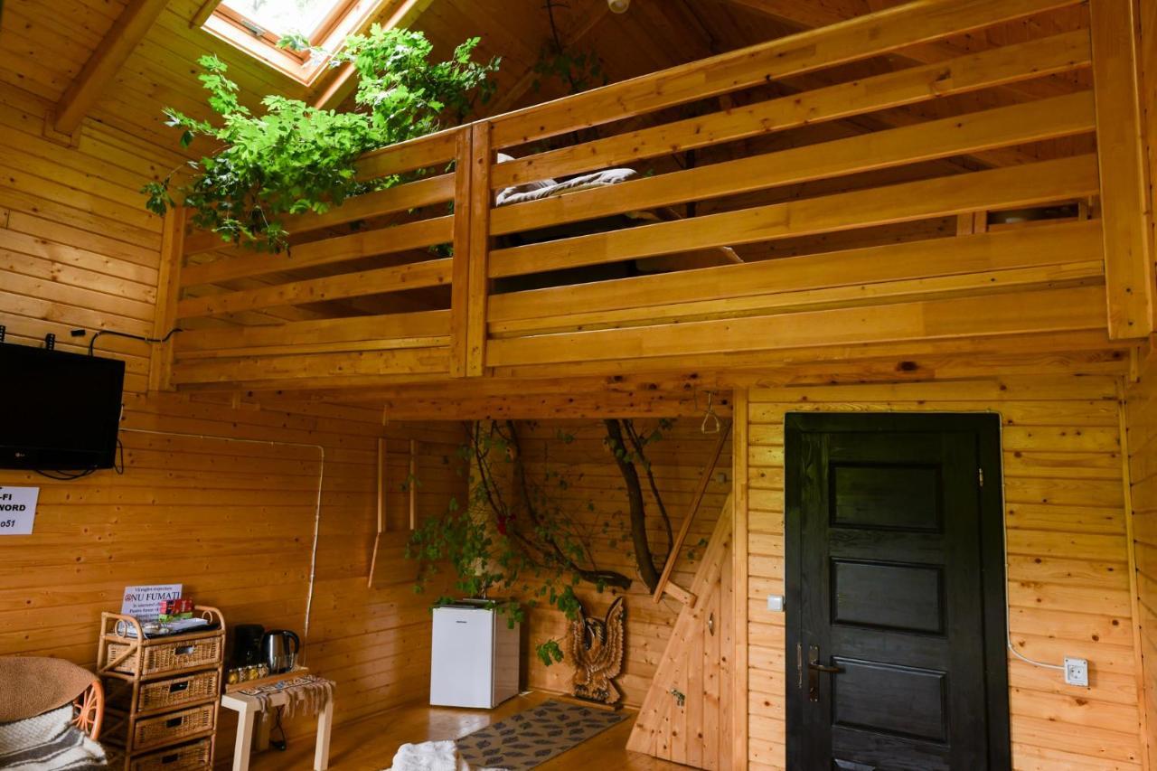 Cuibul Vulturilor - Casuta In Copac Villa Moisei Luaran gambar