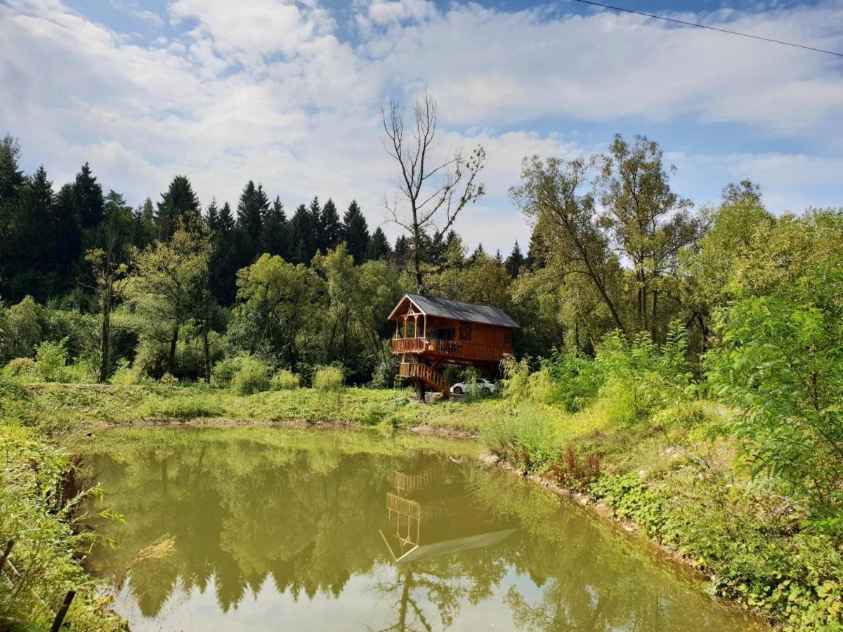 Cuibul Vulturilor - Casuta In Copac Villa Moisei Luaran gambar